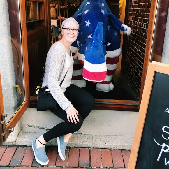 Meet your Posher, McKinley - Picture 2 of 3